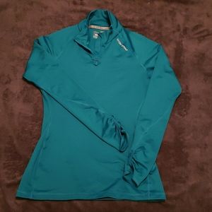 Under Armour size M quarter zip